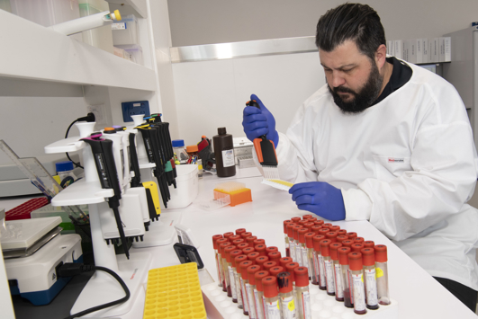 Laboratory technition at work